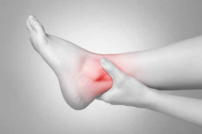 Đau khớp cổ chân có nguy hiểm không?