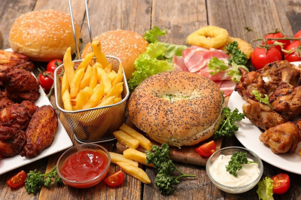 Thức ăn nhanh là nguyên nhân gây ra béo phì, thừa cân